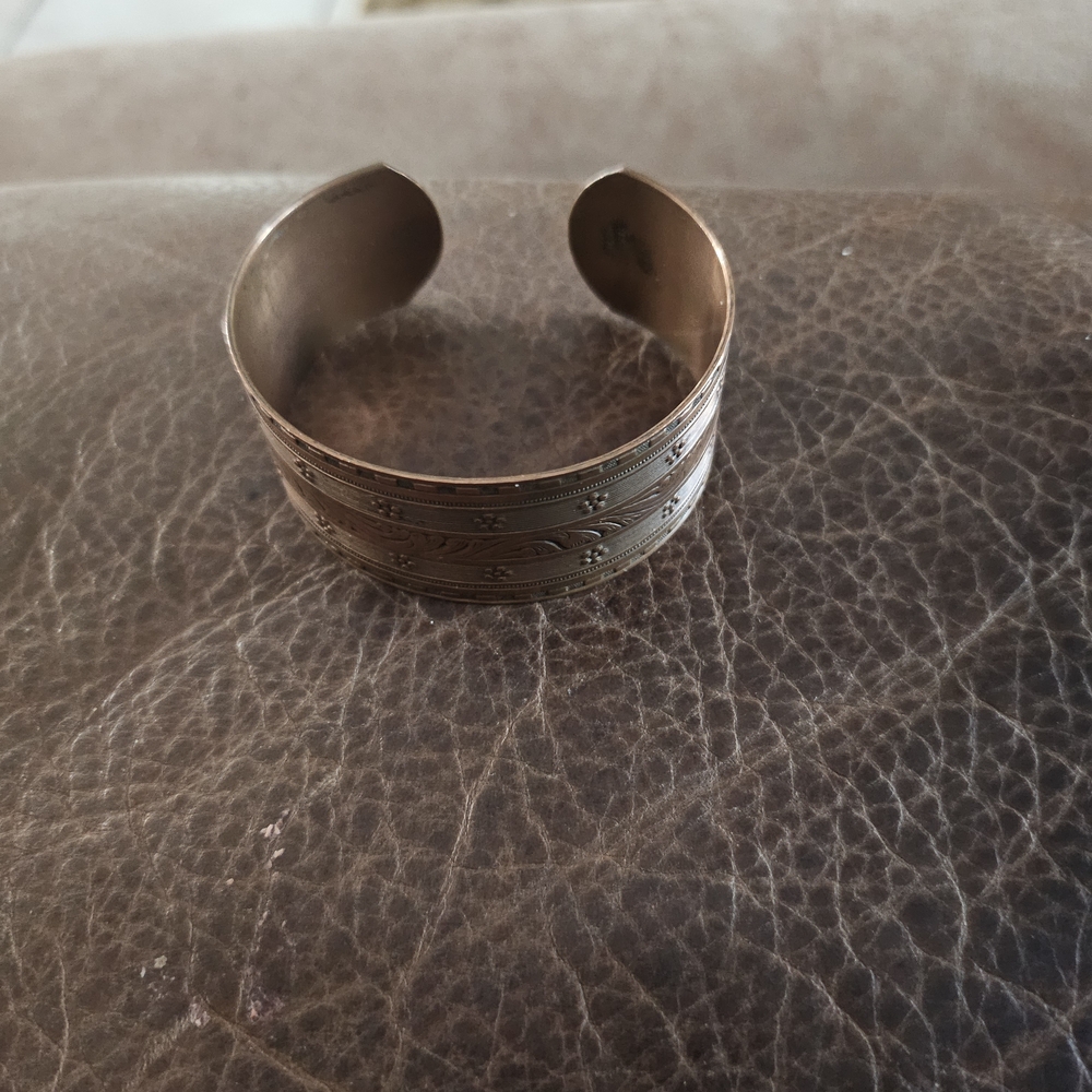 Elegant Solid Copper Floral Patterned Cuff Bracel… - image 2